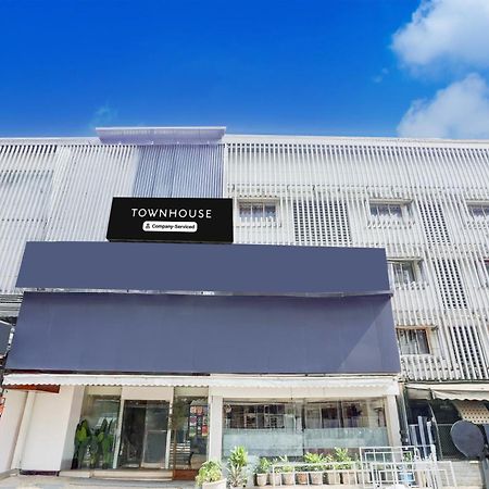 فندق Townhouse Khar The Habitat مومباي المظهر الخارجي الصورة