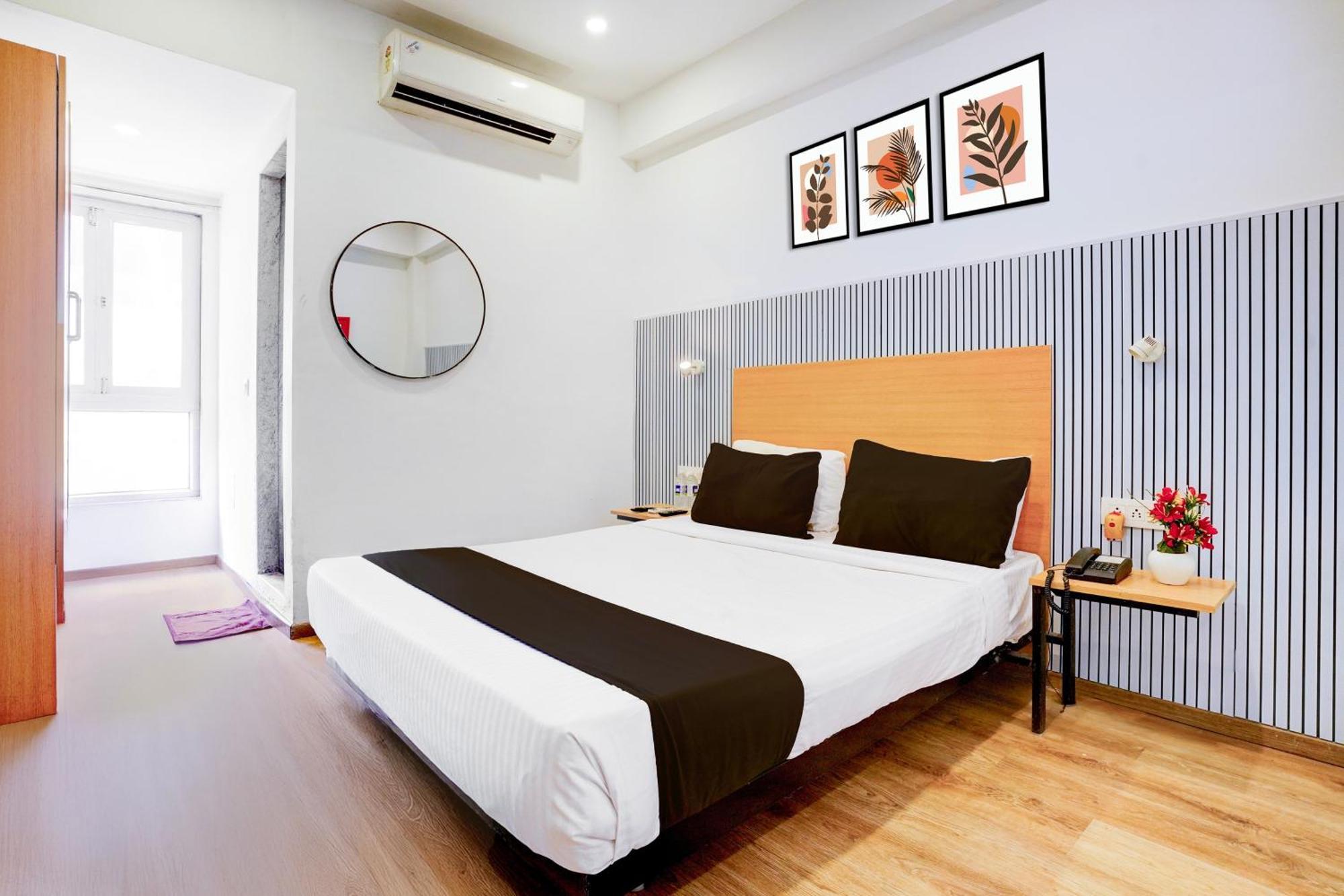 فندق Townhouse Khar The Habitat مومباي المظهر الخارجي الصورة