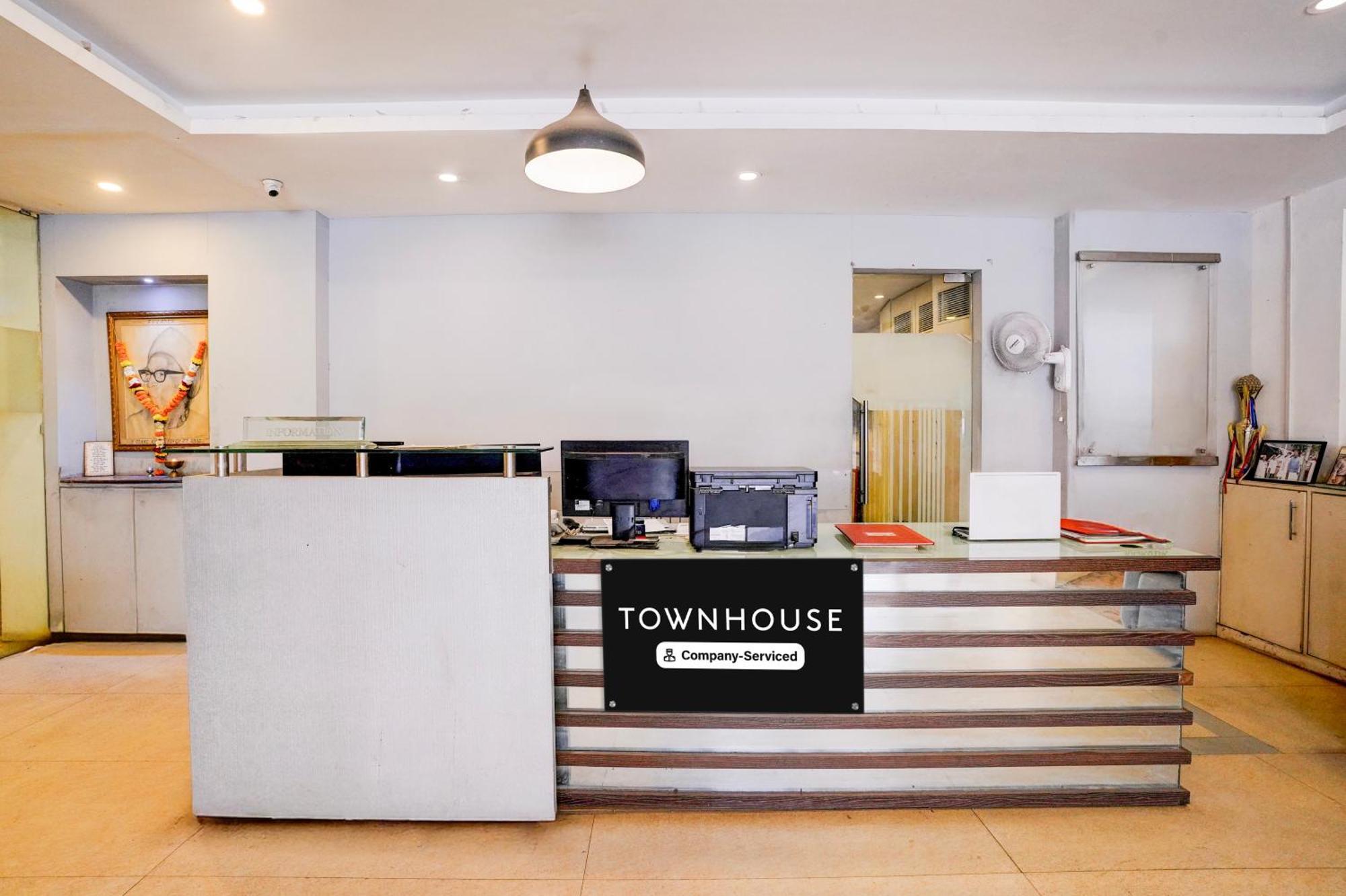 فندق Townhouse Khar The Habitat مومباي المظهر الخارجي الصورة