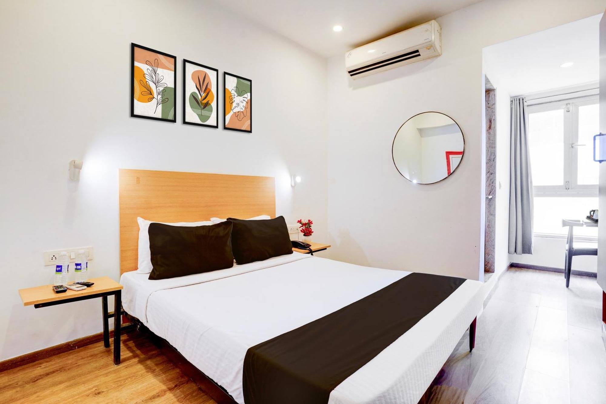 فندق Townhouse Khar The Habitat مومباي المظهر الخارجي الصورة