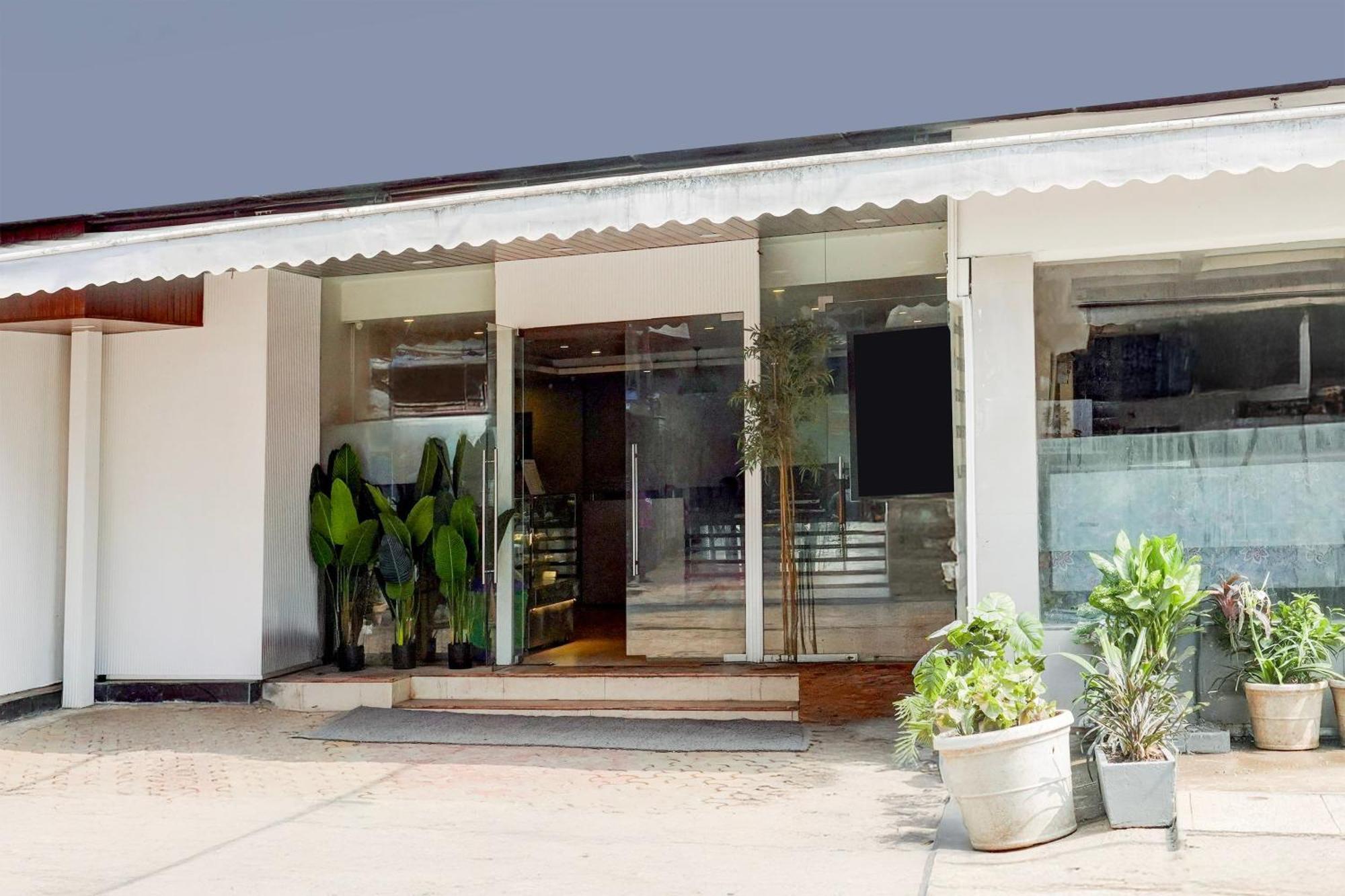 فندق Townhouse Khar The Habitat مومباي المظهر الخارجي الصورة