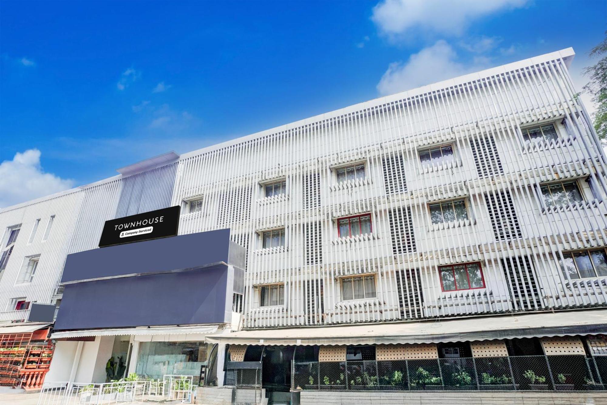 فندق Townhouse Khar The Habitat مومباي المظهر الخارجي الصورة